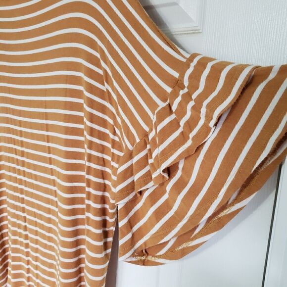 Fantastic Fawn Short Sleeve Stripe Shirt with Ruffle Sleeves Size Medium - Picture 6 of 7